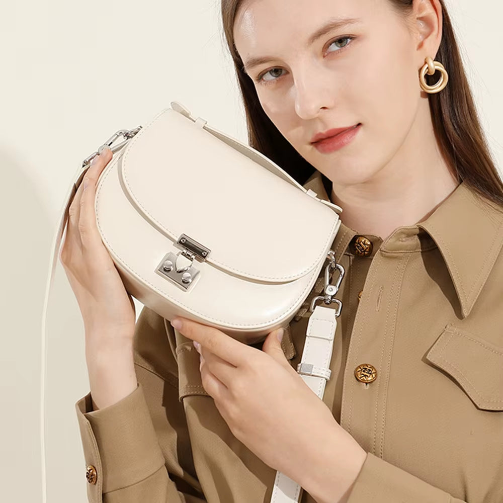 LIVIA Axelremsväska